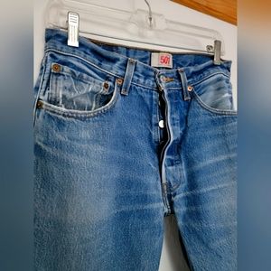 LEVIS 501 mid rise button closure straight leg jeans